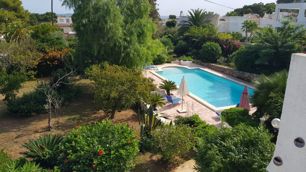 CALLE MARGARITAS REFORM, URBANIZACIÓN SIESTA. Arova Project